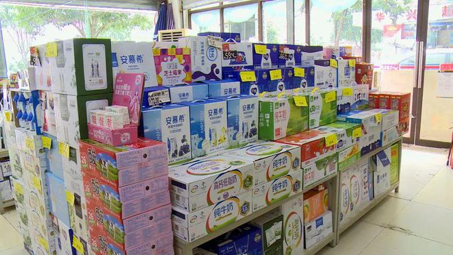 邛崍生活物資供應(yīng)充足，市民安心選購日常用品